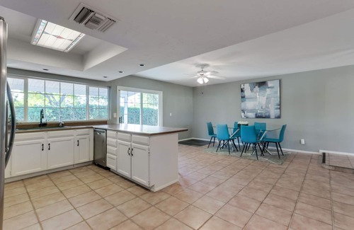 Norma Estates House | Scottsdale Oasis Dog-Friendly, Pool, Grill