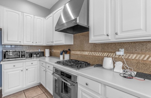 North Scottsdale House | Scottsdale Oasis, Pool Pet Friendly- Sleeps 8