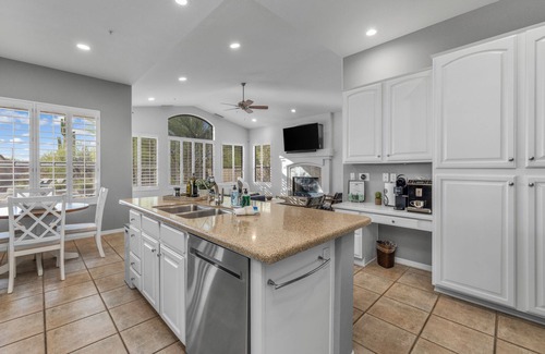 North Scottsdale House | Scottsdale Oasis, Pool Pet Friendly- Sleeps 8