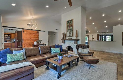 Buenavante House | Scottsdale Oasis with Outdoor Bar and Pool!