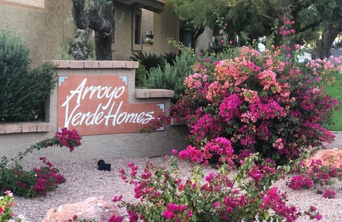 South Scottsdale House | Scottsdale Paradise - shopping, restaurants, trails, golf courses & more nearby