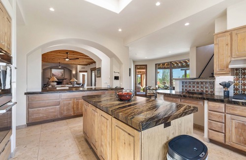 North Scottsdale House | Scottsdale Ranch House+Pool+HotTub on 5 acres Sleeps 8