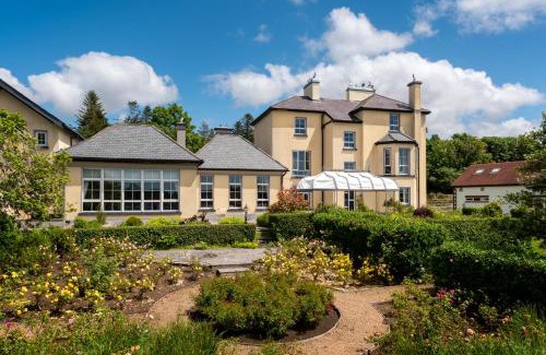 Derravonniff Hotel | Screebe House