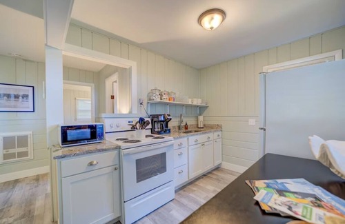 Muskegon Cottage | SDR - C6 | Scenic Drive Resort - Cabin #6