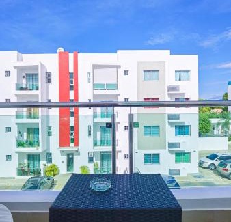 Santiago de los Caballeros Apartment | Se renta apartamento amueblado , ubicados en Santiago , 3 habitaciones , 2 bańos , 2 parqueo , área de juego y Piscina.