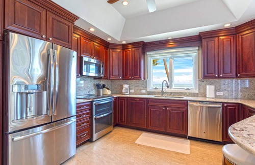 Rum Point House | Sea 2 Infinity: Beach House w/Pool + Spa & 2 Free Paddleboards; Walk to Rum Point Club!
