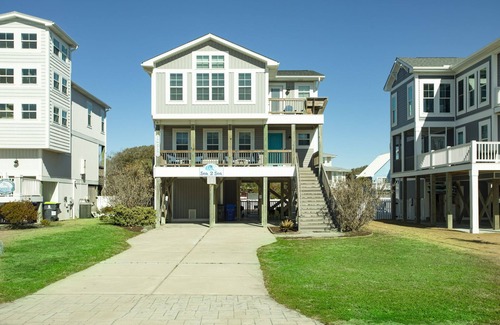 Long Beach House | Sea 2 Sea - 4 Bdrm w/Pool and New Patio - 1 Minute Walk to Beach