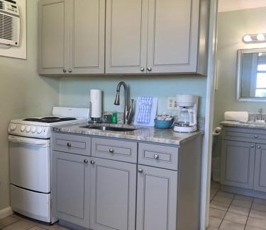Cocoa Beach Hotel | Sea Aire Oceanfront Inn