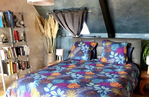 Groix Bed & Breakfast | Sea and garden view room