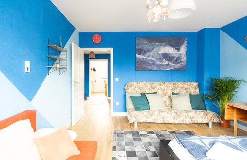 Neudorf-Nord Apartment | - Sea Apartment Duisburg Center & Parking spaces & Kingsize Bett - Central Station Hbf -