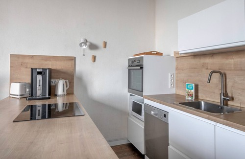 Saint-Michel-Chef-Chef House | Sea - beach facing family villa for 12
