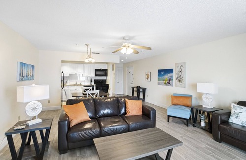 Madeira Beach Condo | 🌴 Sea Breeze #505 Direct Gulf Front Condo with Balcony Views