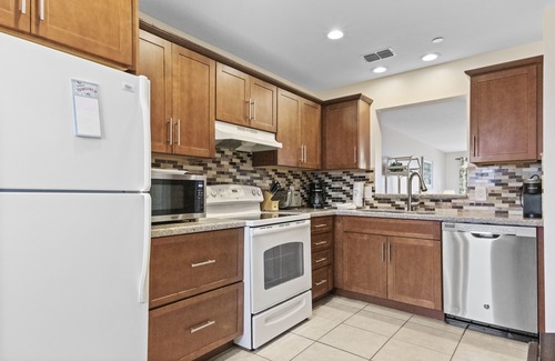Madeira Beach Condo | 🌊 Sea Breeze #506 Direct Gulf Front with Prime Madeira Beach Location