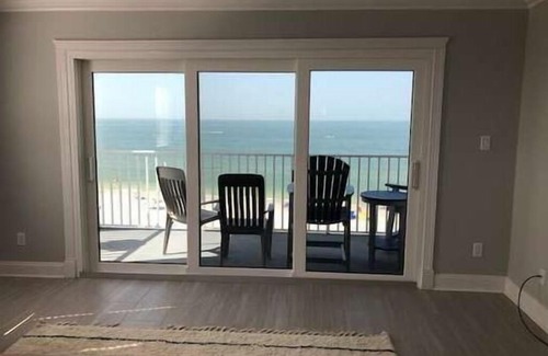 Madeira Beach Condo | Sea Breeze 701 2BR 2BA Gulf Front
