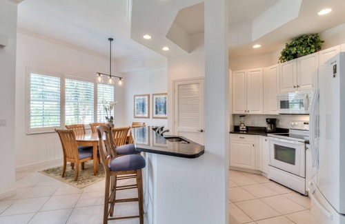 Bonita Shores Condo | Sea Breeze at Bonita Village