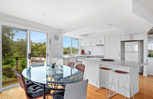 Forresters Beach House | Sea Breeze