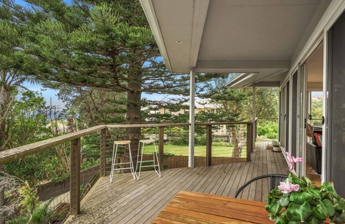 Forresters Beach House | Sea Breeze
