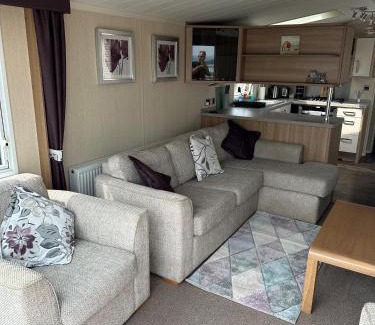 Hamworthy Resort | Sea Breeze Cabin