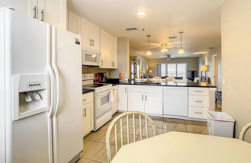 Madeira Beach Condo | Sea Breeze Condominium 303-Beach front w/stunning views of the gulf!