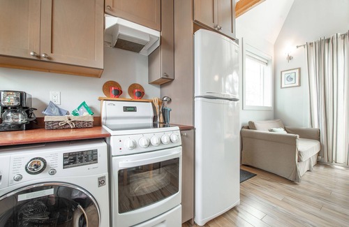 Ocean Shores Cottage | Sea Breeze Cottages