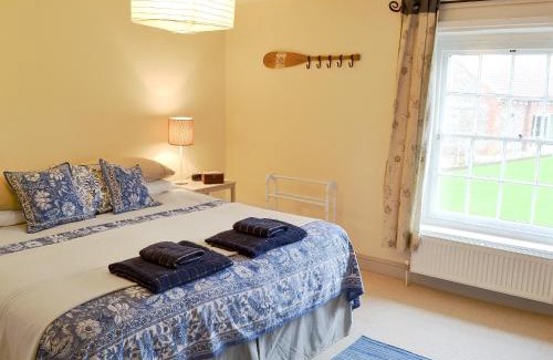 Holt House | Sea Breeze