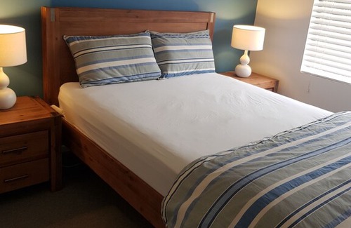 Ardrossan House | SEA BREEZE HOLIDAY HOME - Pet Friendly - LOCATION, LOCATION, LOCATION!!!