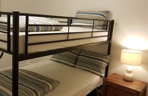 Ardrossan House | SEA BREEZE HOLIDAY HOME - Pet Friendly - LOCATION, LOCATION, LOCATION!!!