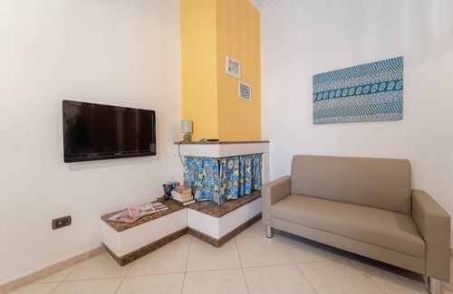 Pivarada Apartment | Sea Breeze House, one step away from the sea