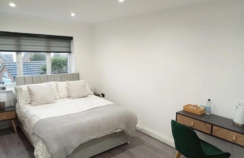 Newhaven House | Sea Breeze Newhaven