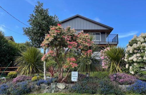 Ucluelet Apartment | Sea Breeze Suite - Centrally Located in Ucluelet