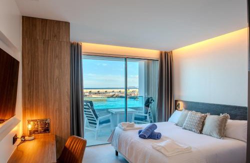 Playa Blanca Apartment | Sea Breeze Suites
