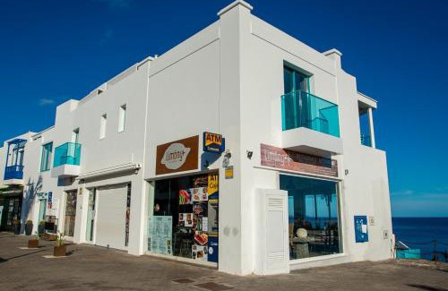 Playa Blanca Apartment | Sea Breeze Suites