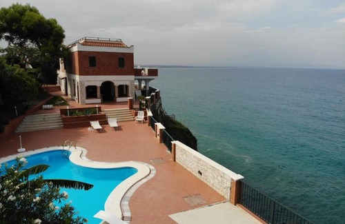 Costa Saracena-Castelluccio House | Sea Breeze Villa in front of the Etna Volcano