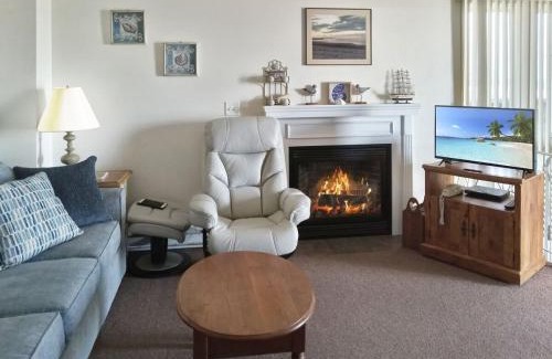 Wells Beach House | Sea Breeze - W007 Brought to you by GetAway Vacations