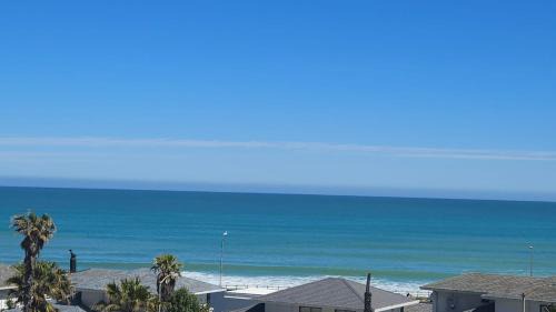 West Beach Apartment | Sea Breeze