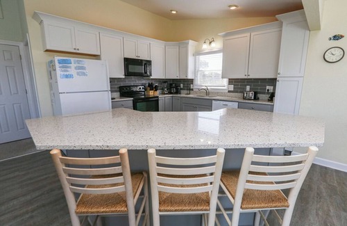 Carolina Dunes House | Sea Breezes - Fun is just around the corner with this wonderful OBX home!