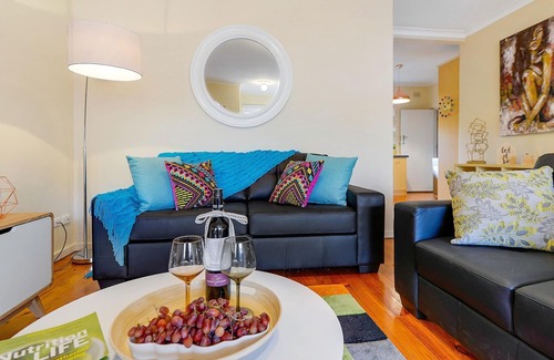 Glenelg North Cottage | Sea By Your Side - Perfect Esplanade Living