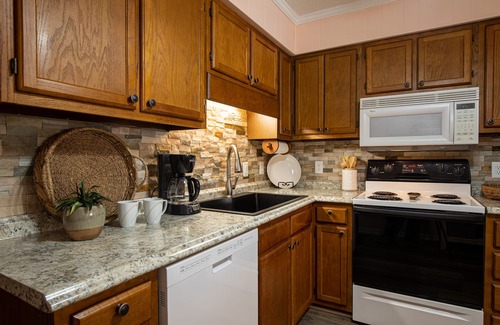 North Myrtle Beach Condo | Sea Cabin@Cherry Grove Beach-Stroll the Beautiful Inlet Pools*Book FALL NOW!
