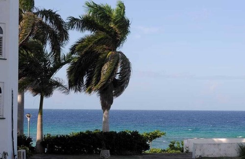 St.Bran's Burg Apartment | Sea Castle ,Rosehall,Montego Bay Jamaica