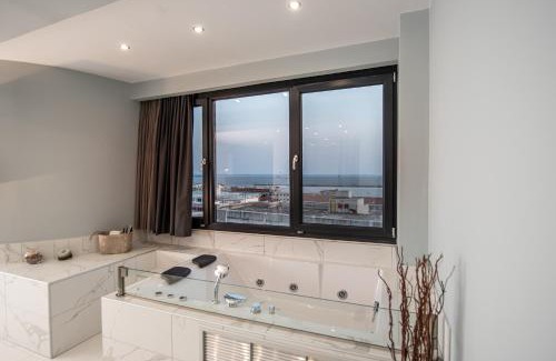 Thessaloniki City Centre Apartment | Sea & City LUXURY SUITE