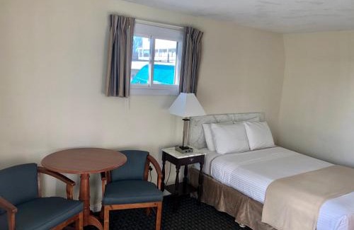 Ocean Park Hotel | Sea Cliff House Motel