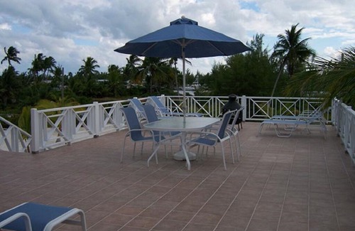 Treasure Cay House | "Sea Cliff" is an incredible island retreat overlooking the world renowned