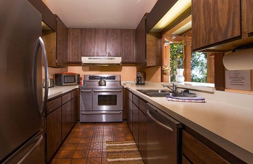 Trinidad House | Sea Cliff - Perched above Sea, Romantic & Private!