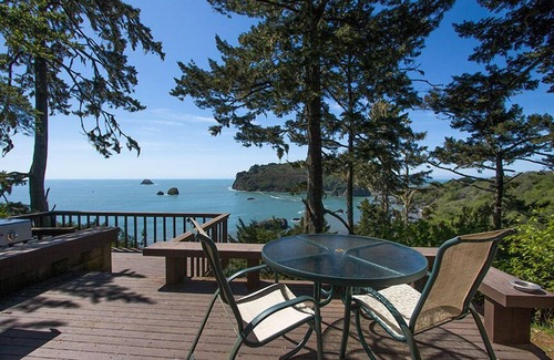 Trinidad House | Sea Cliff - Perched above Sea, Romantic & Private!
