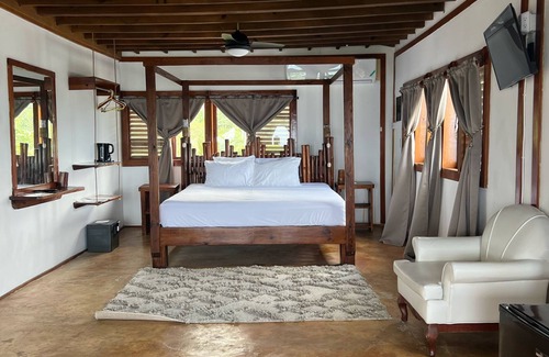 Long Bay Hotel | Sea Cliff Resort