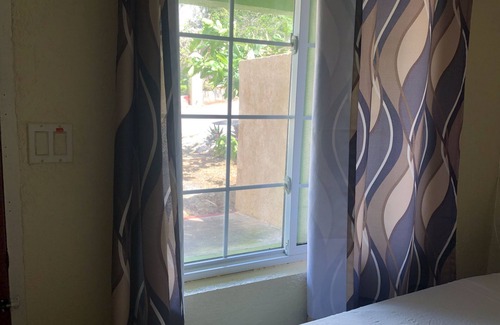 Southfield Hotel | Sea Coast Inn & Suites
