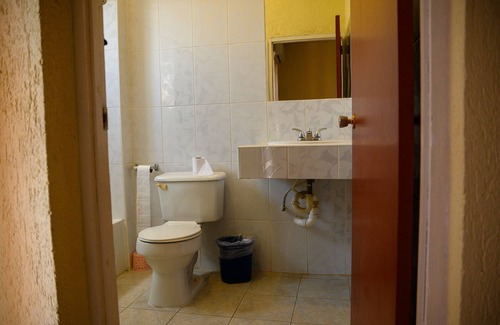 Southfield Hotel | Sea Coast Inn & Suites