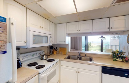 Bethany Beach Condo | Sea Colony 2nd floor condo w/free WiFi, shared tennis court & sauna- ocean view