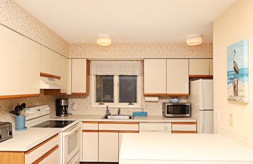 Bethany Beach Apartment | Sea Colony - 8406 Racquet