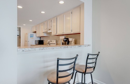 Bethany Beach Condo | Sea Colony Ocean 14th floor condo w/tennis court, shared sauna, and free WiFi